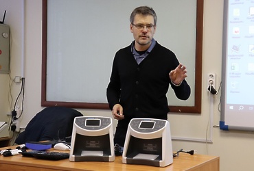 В рамках получения начального профессионального образования для школьников Реутова прошло занятие по банковскому делу