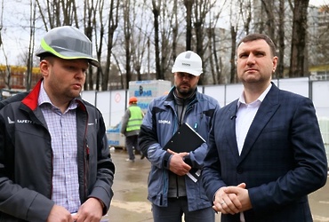 В школе №4 и детском саду Реутова приступили к новому этапу строительства