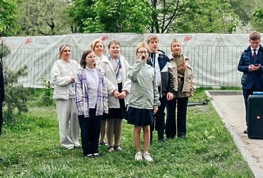 Реутовские школьники исполнили военные песни
