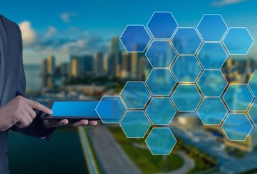 В рамках Петербургского международного экономического форума подписано соглашение о цифровизации городского пространства. Проект по цифровизации управления населенным пунктом «Умный город» в пилотном режиме будет запущен в Реутове