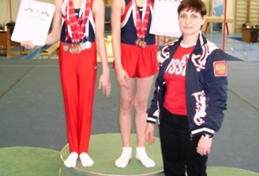 Два гимнаста – 9 наград