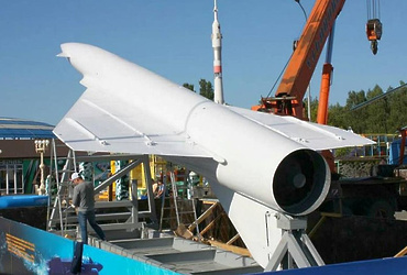 Крылатую ракету из Реутова установили в геленджикском Музее космонавтики