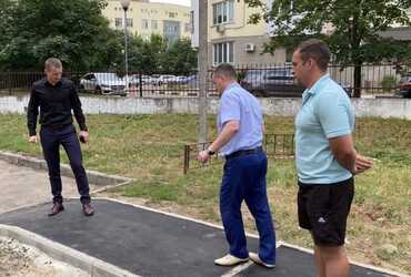 Осмотр места выполнения работ по комплексному благоустройству придомовых территорий в г.о. Реутов