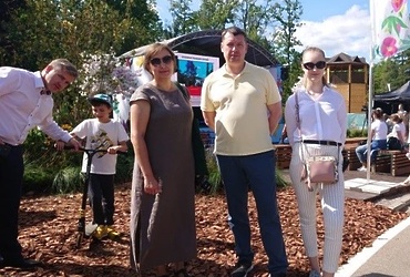 24 августа в Одинцово, в парке Ларисы Лазутиной прошел фестиваль «Цвет лета». В рамках фестиваля были подведены итоги конкурса на создание лучшей экозоны в Подмосковье.