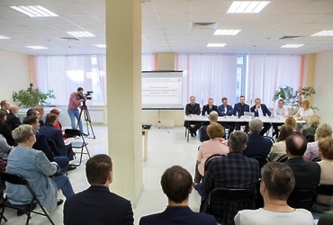 В городском округе Реутов прошло совещание по вопросу работы управляющих организаций в Единой диспетчерской службе и повышению качества обслуживания многоквартирных домов Московской области и работы с обращениями жителей.