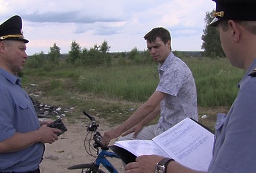 В воскресную засаду попался даже велосипедист‑грязнуля