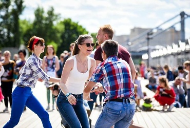 Танцевальный вечер