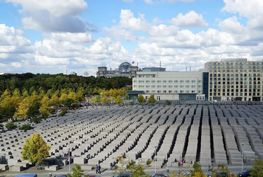 Клинцевич предупредил о расплате всей Европы после танцев на Мемориале жертвам Холокоста