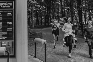 Каждую среду и субботу мая — «Adidas RunClub»