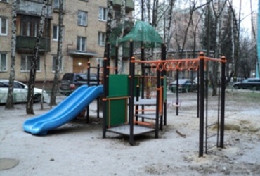 Новая детская площадка по ул. Гагарина между д.16 и д.18