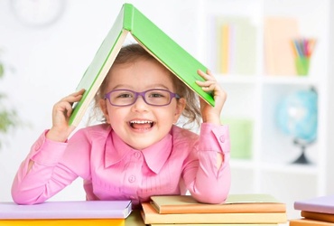 «Чтоб шагалось в ногу с веком, приходи в библиотеку»