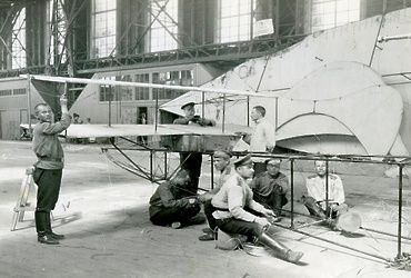 3 октября‑10 ноября — «Покоритель небесных просторов»