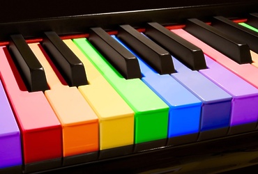 «С наступающим новым летом!»