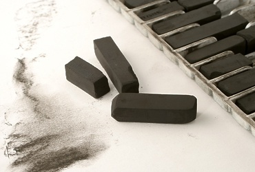 «Быстрый живописный портрет (мягкий материал: уголь, соус, сангина)»