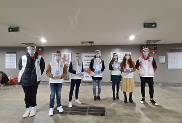 Волонтерскому центру партии «Единая Россия» исполняется год