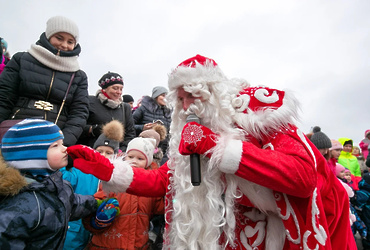 Кому и куда передать письмо Деду Морозу