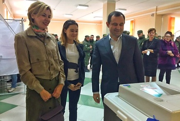 Игорь Брынцалов проголосовал с семьёй в Балашихе