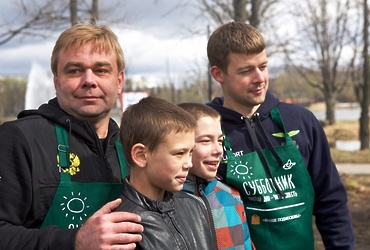 Максим Сураев рассказал о субботниках в космосе