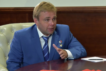 Летчик‑космонавт Сураев назвал воссоединение Крыма с РФ историческим событием