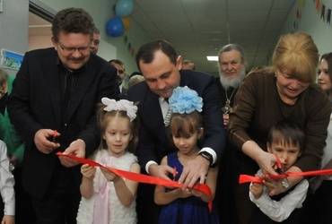 Игорь Брынцалов и Максим Сураев приняли участие в открытии 2 новых детских садов