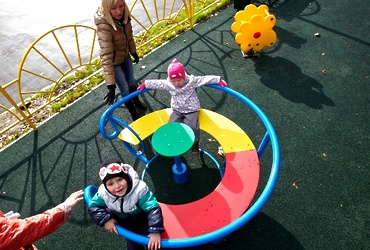 Еще 14 детских площадок оборудовали в Реутове