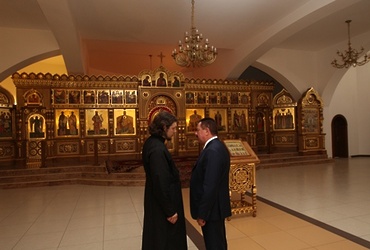 В Соборе Святой Живоначальной Троицы завершены работы над убранством среднего придела