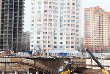 Весенняя непогода помешала строительству подземной парковки