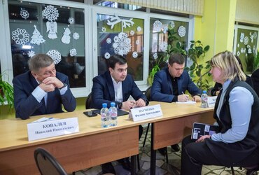 В Реутове поставят дополнительные опоры освещения у 6 школы