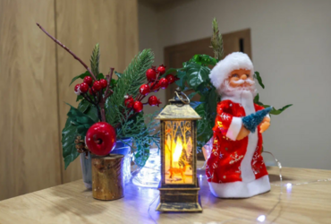 Стартовал конкурс «Лучший  новогодний подъезд 2025».