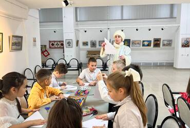 Выставка новогодних работ детей Реутова открылась в музейно‑выставочном центре