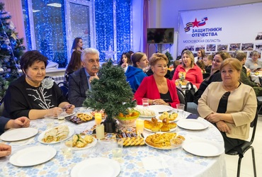 В Реутове поздравили семьи бойцов СВО с Новым годом