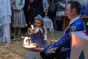 В реабилитационном центре Реутова «Родничок» поздравили детей с Новым годом