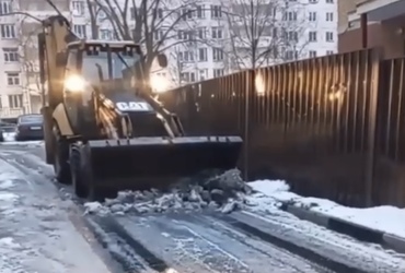 В Реутове на уборке общественных пространств работают более 100 сотрудников