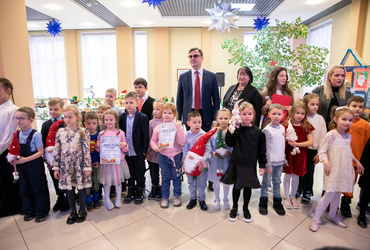 В Реутове наградили победителей новогоднего конкурса