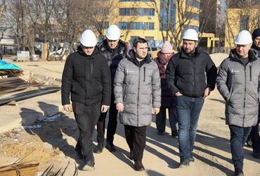 Глава Реутова Филипп Науменко провел выездное совещание на реконструкции стадиона «Старт»