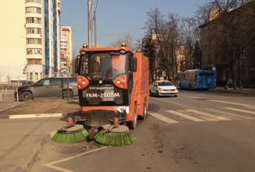 В Реутове продолжается масштабная уборка улиц и дорог