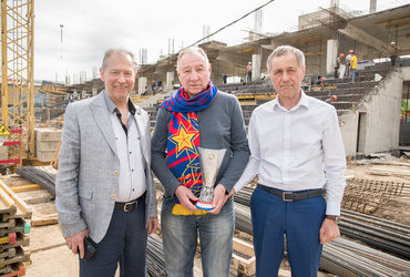 Кубок УЕФА передан в реутовскую Академию вратарского мастерства