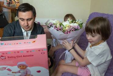 Глава Реутова Филипп Науменко поздравил семьи с особенными детьми