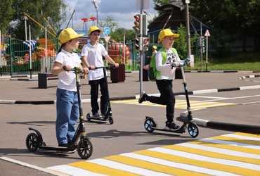 В Реутове для школьников провели занятие по безопасности на дорогах