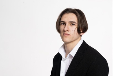 Еще два выпускника в Реутове сдали ЕГЭ на сто баллов