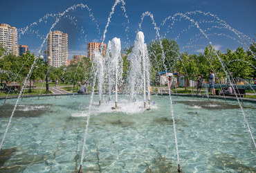 Почему купаться в фонтане вредно для здоровья