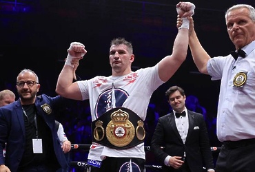 Звезда бокса из Реутова Алексей Папин завоевал пояс WBA Continental Gold Вечером