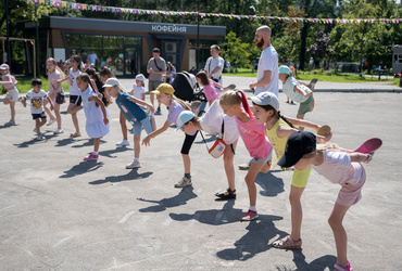 В Центральном парке Реутова прошёл спортивный праздник «Лето. Фитнес. Парк»