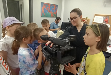 В Реутове школьники познакомились с работой тележурналистов