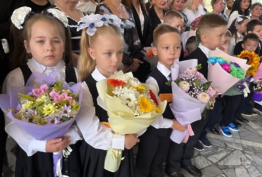 В Реутове 1 сентября за парты сели более 12 тысяч школьников