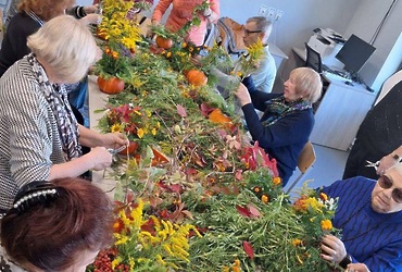 Осеннее настроение: для «Активного долголетия» цветы и тыквы!