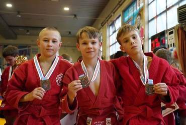 Самбисты из Реутова завоевали семь медалей на Московской лиге самбо