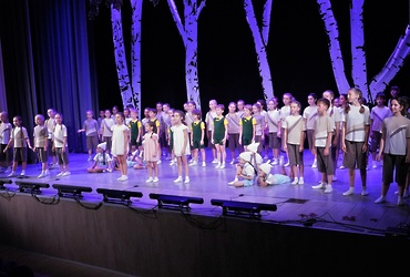 Дети участников СВО посетили премьеру спектакля в Реутове