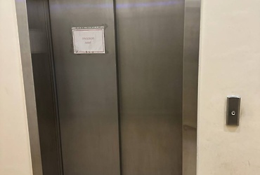 Технологический сбой в работе лифта на ул. Реутовских ополченцев, 14 устранен